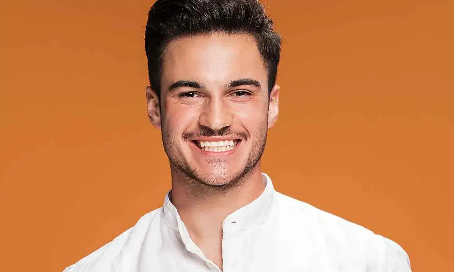 The Expert Guide- The 9 Steps to Repairing a Chipped Tooth